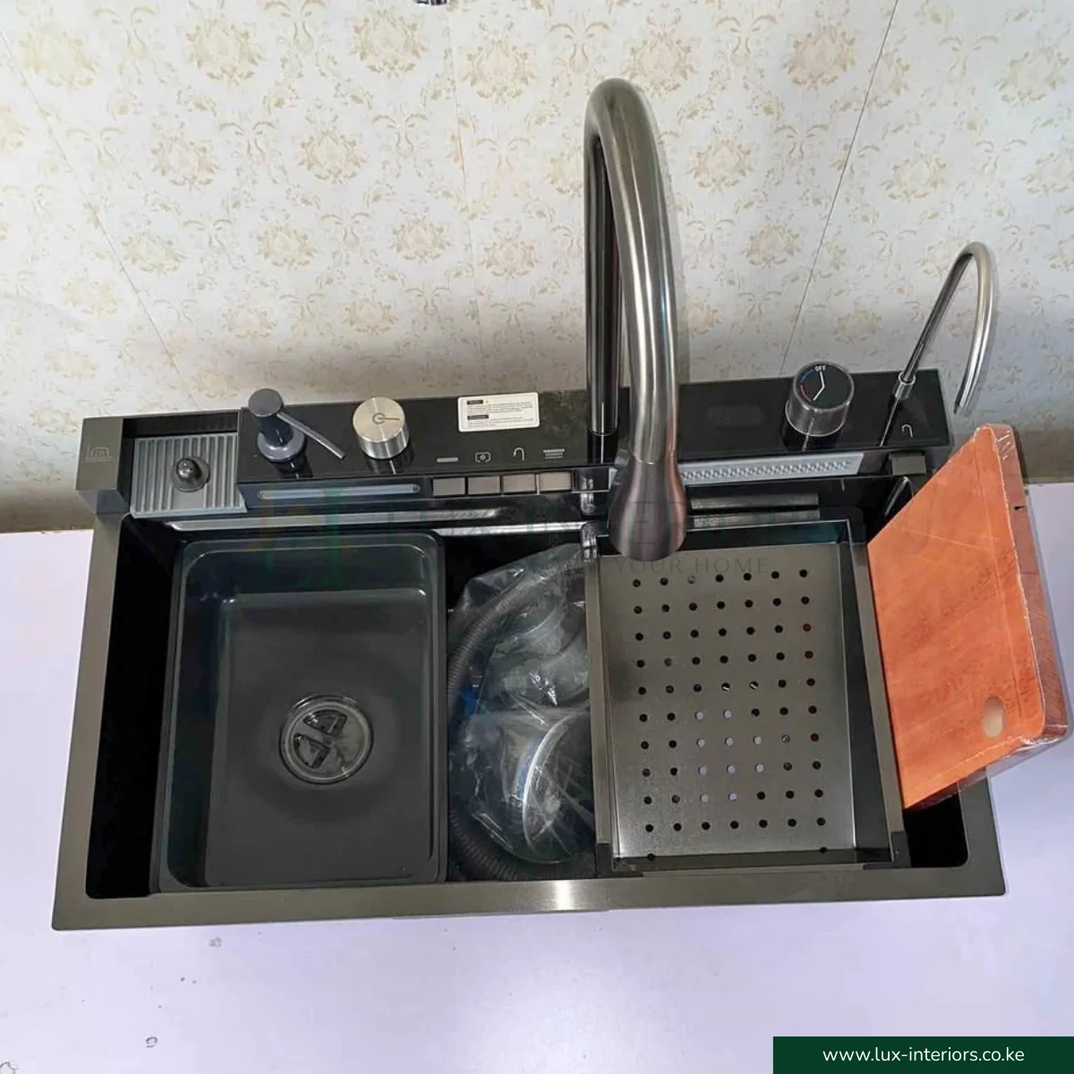 Smart Kitchen Sink – Stainless Steel Waterfall Single Bowl Workstation with Digital Display & Pull-Out Fly Rain Faucet – Multifunctional Sink - Image 3